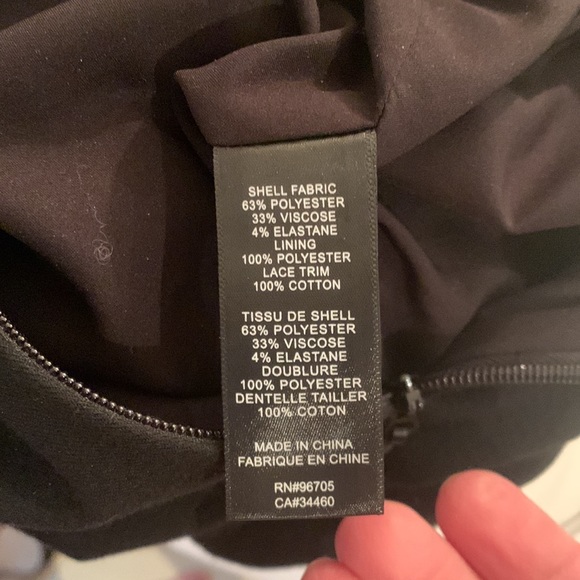 Gorgeous practically new trumpet skirt with lace detail - Picture 8 of 9